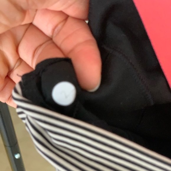 Lululemon Athletica Run: Catch me tank Tonka stripe size 2 - Picture 9 of 10